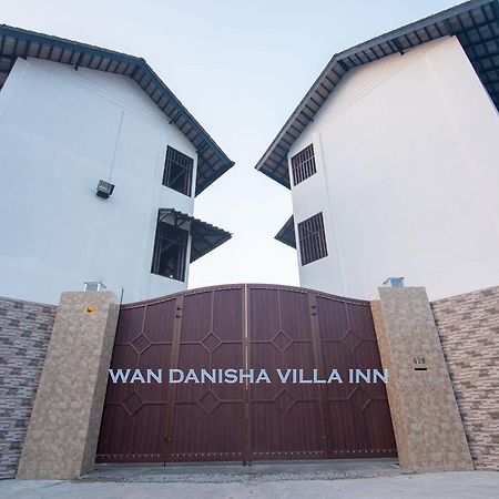 קוטה בארו Wan Danisha Villa Inn מראה חיצוני תמונה