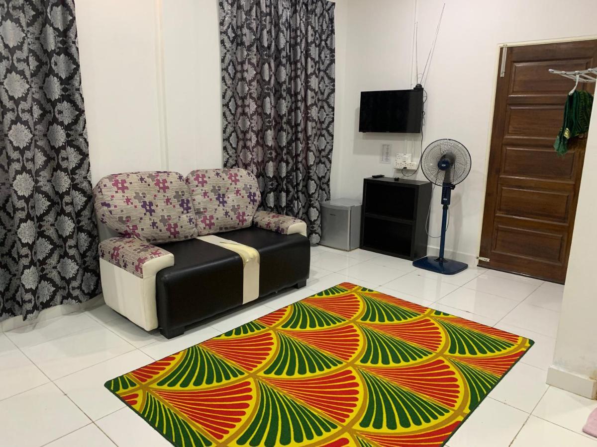 קוטה בארו Wan Danisha Villa Inn מראה חיצוני תמונה