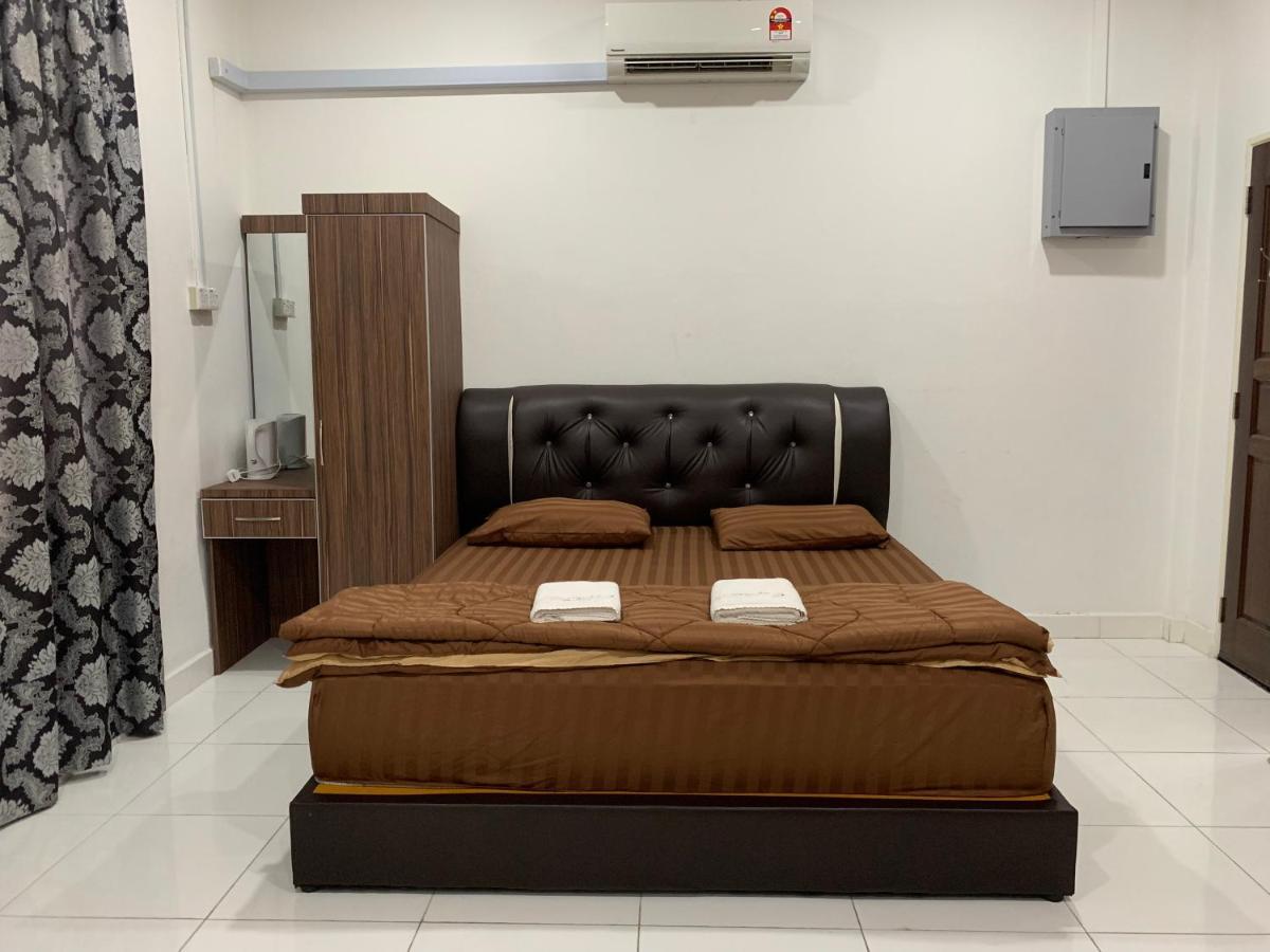 קוטה בארו Wan Danisha Villa Inn מראה חיצוני תמונה