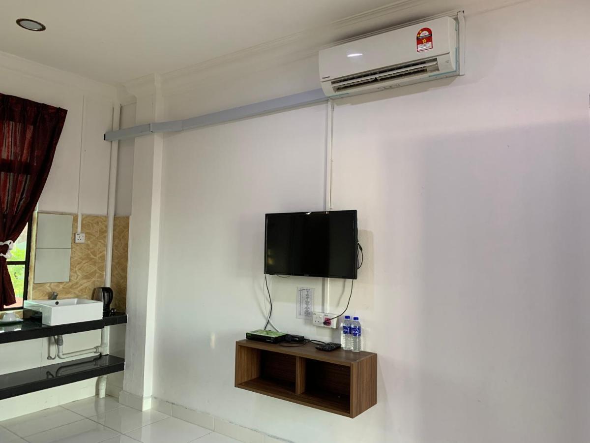 קוטה בארו Wan Danisha Villa Inn מראה חיצוני תמונה