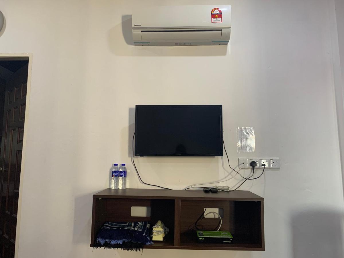 קוטה בארו Wan Danisha Villa Inn מראה חיצוני תמונה