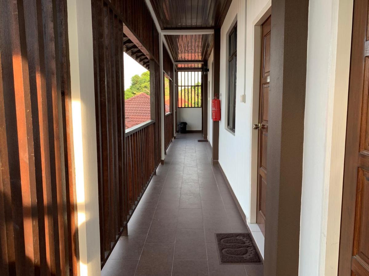 קוטה בארו Wan Danisha Villa Inn מראה חיצוני תמונה